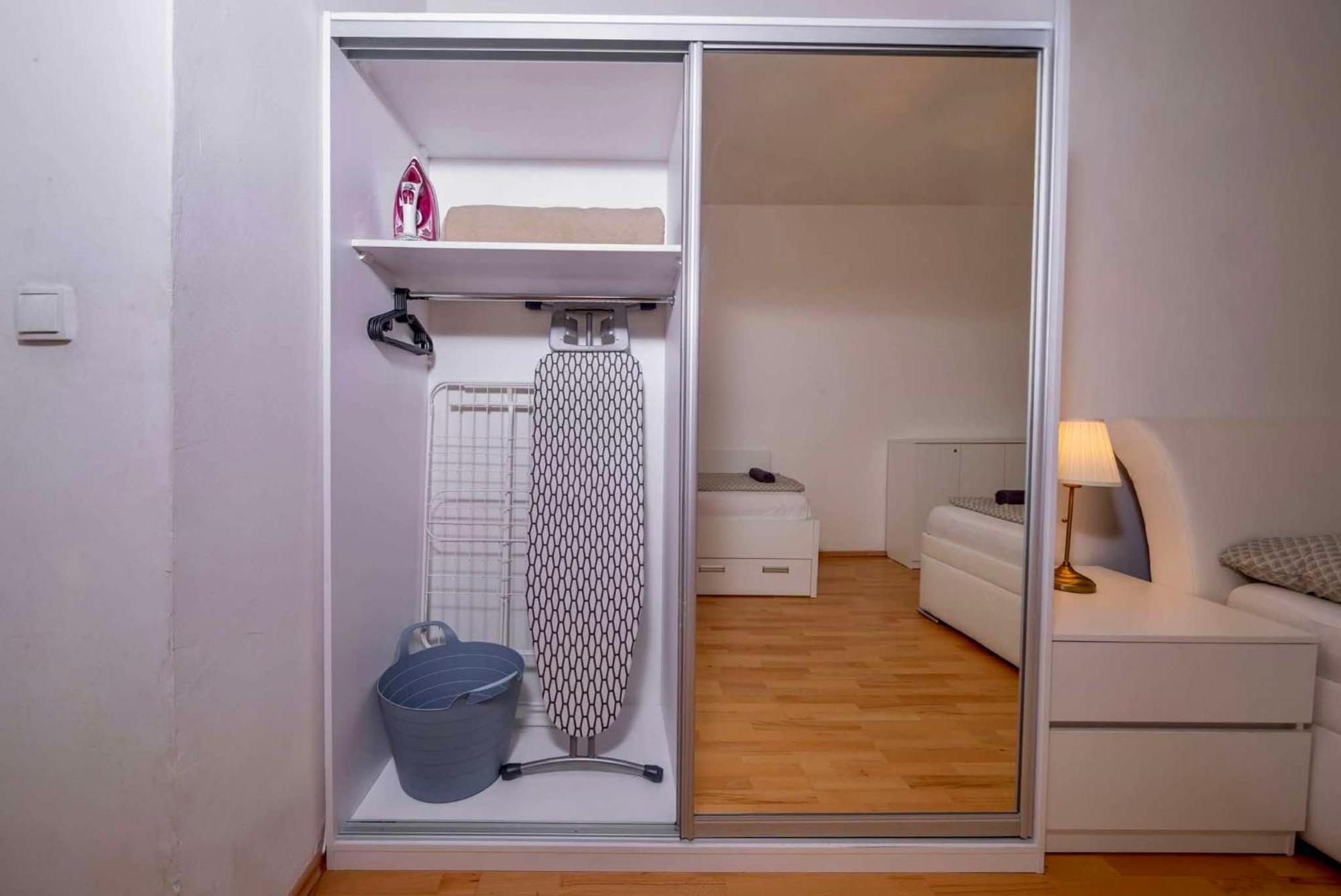 6 Bob'S Apartments - 3 Bedrooms, King Size Beds Prag Exterior foto