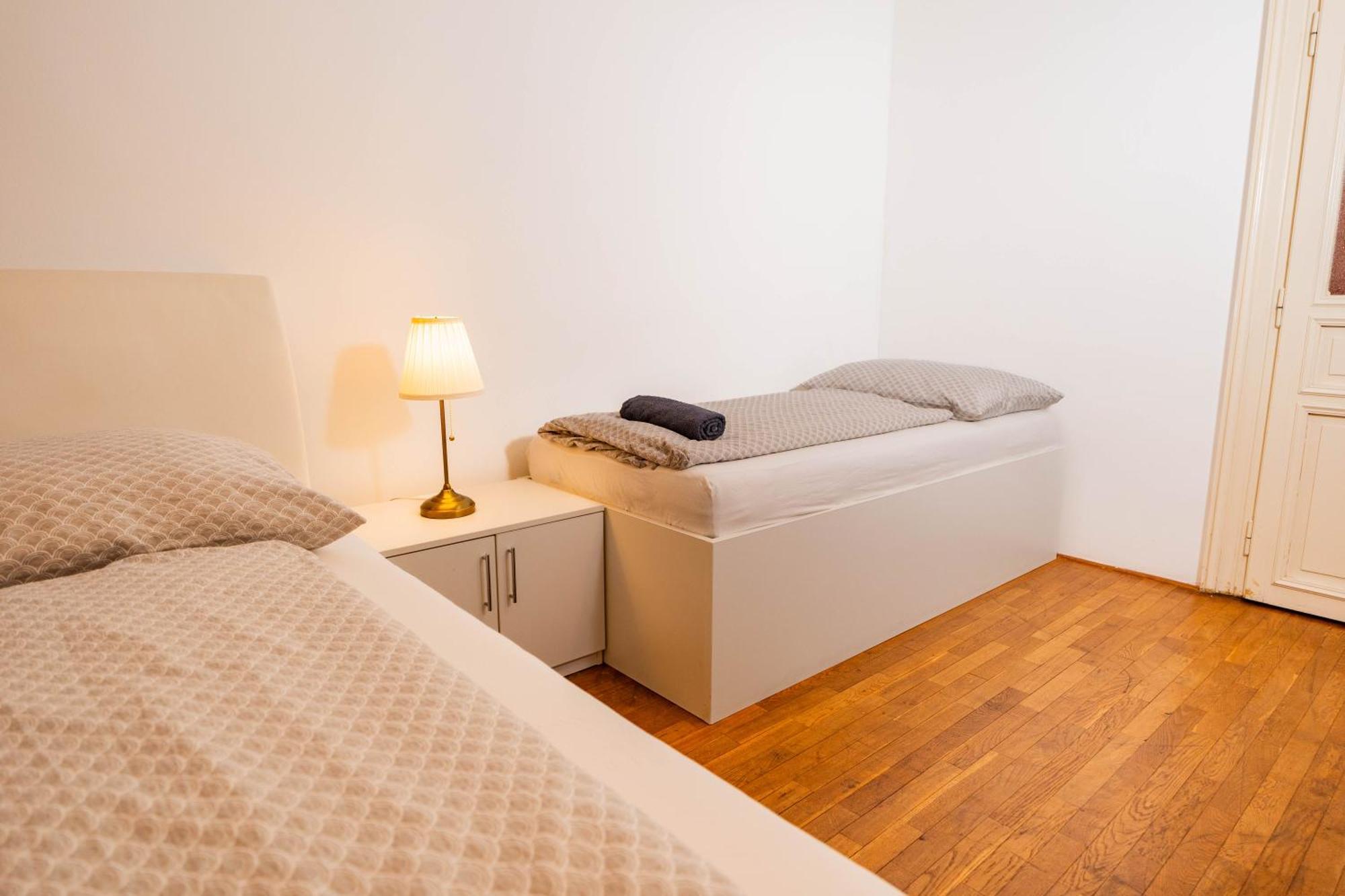6 Bob'S Apartments - 3 Bedrooms, King Size Beds Prag Exterior foto
