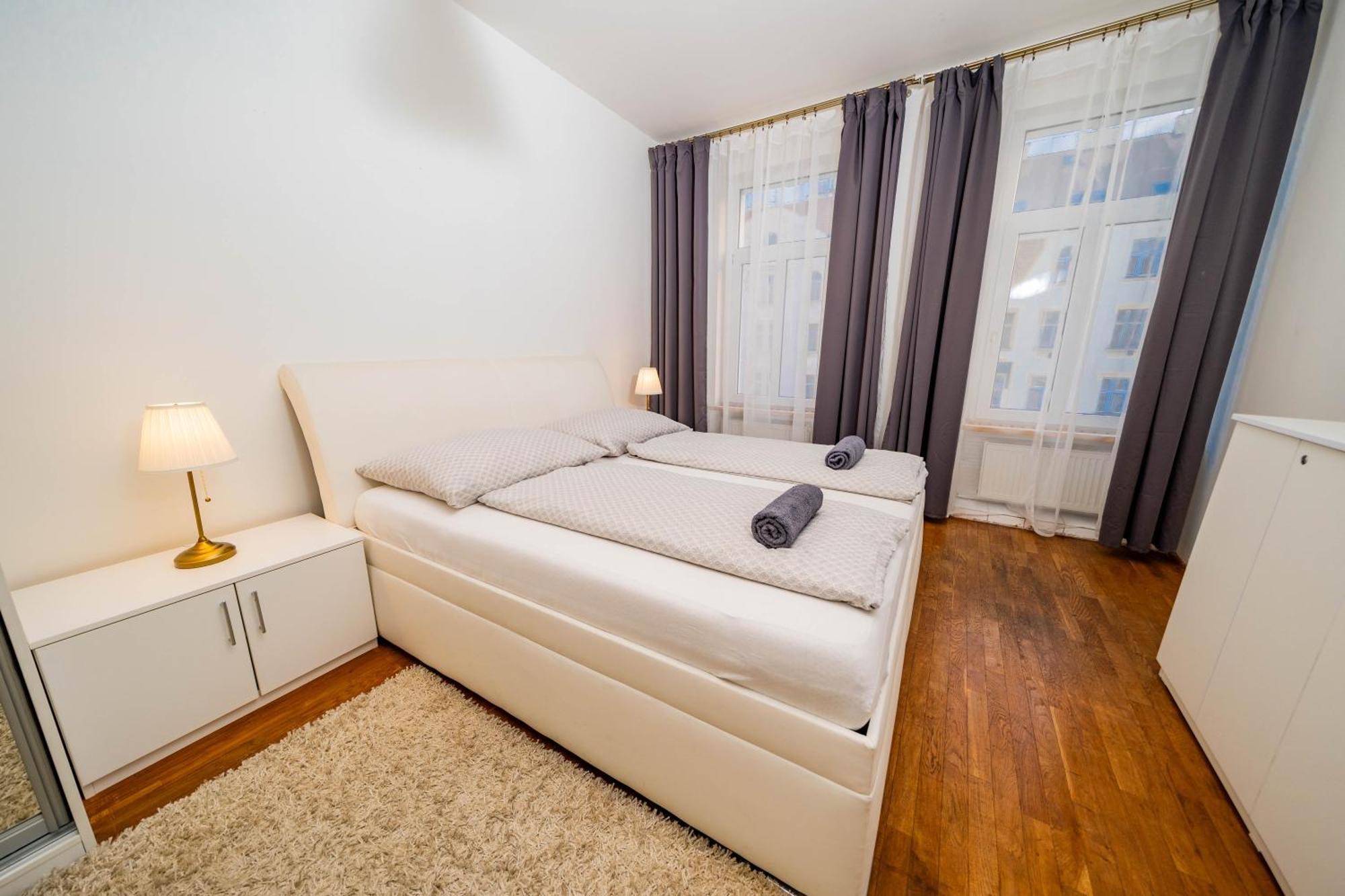 6 Bob'S Apartments - 3 Bedrooms, King Size Beds Prag Exterior foto