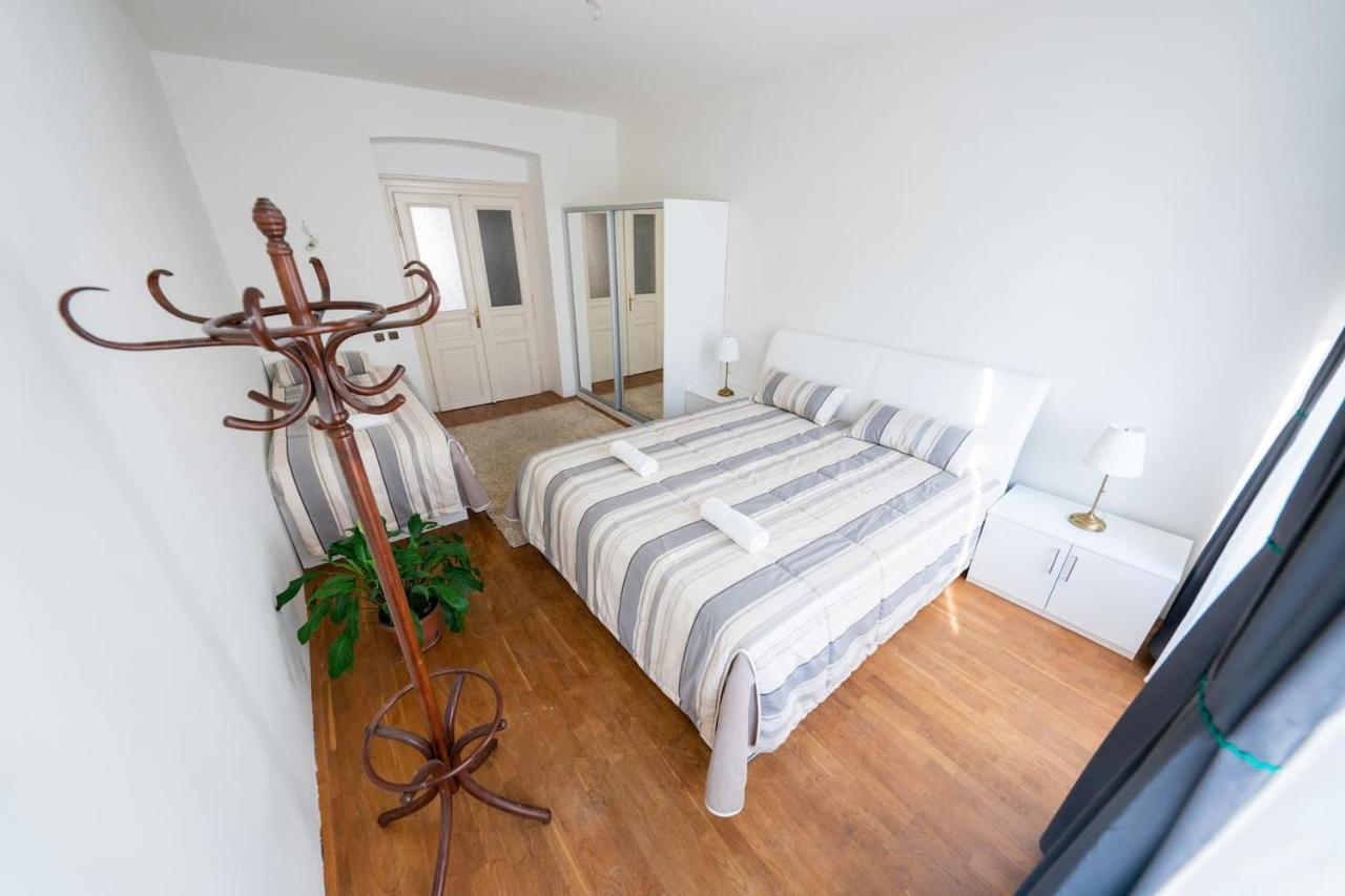 6 Bob'S Apartments - 3 Bedrooms, King Size Beds Prag Exterior foto